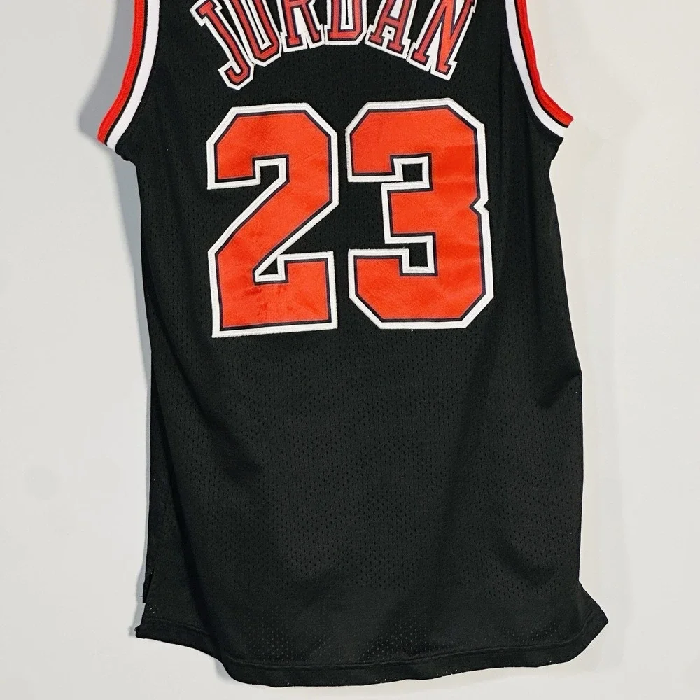Vintage 90's Nike Chicago Bulls Jersey NBA Jordan #23 Men's Med EUC - Picture 7 of 8